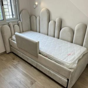 מיטה זוגית מרופדת דניאל מיטה זוגית מרופדת דניאל